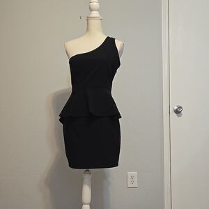 Elegant Black One-Shoulder Dress